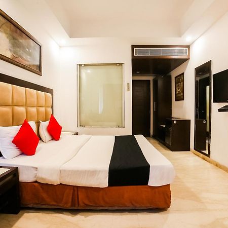 Hotel Livasa Inn Near Blk Hospital Делі Номер фото