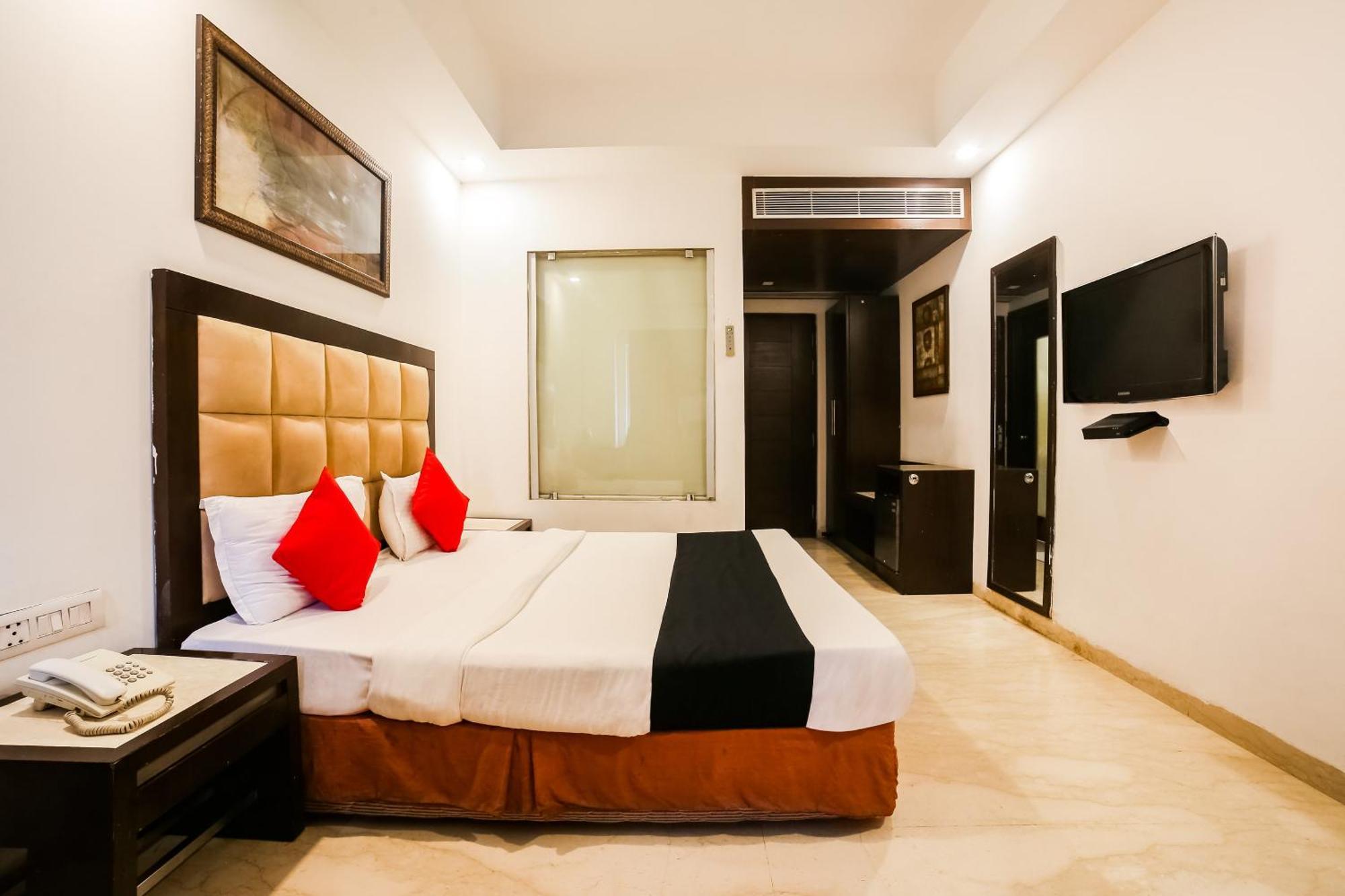Hotel Livasa Inn Near Blk Hospital Делі Номер фото