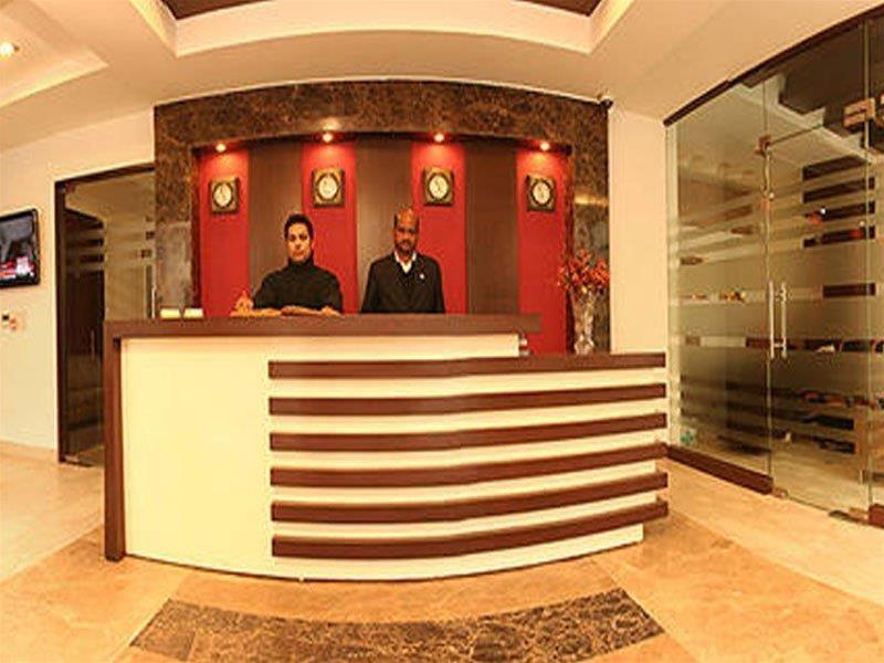 Hotel Livasa Inn Near Blk Hospital Делі Екстер'єр фото