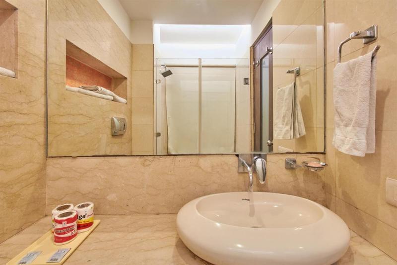 Hotel Livasa Inn Near Blk Hospital Делі Екстер'єр фото